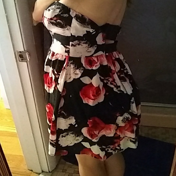 Floral Size S mini dress Charlotte Russe - Picture 3 of 3